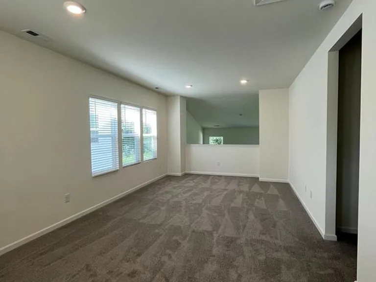 1417 Creekfront Dr — Photo 17