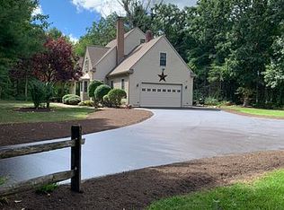 319 Quaker Hwy, Uxbridge, MA 01569