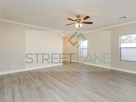 3rd image of 8426 E Navarro Cir