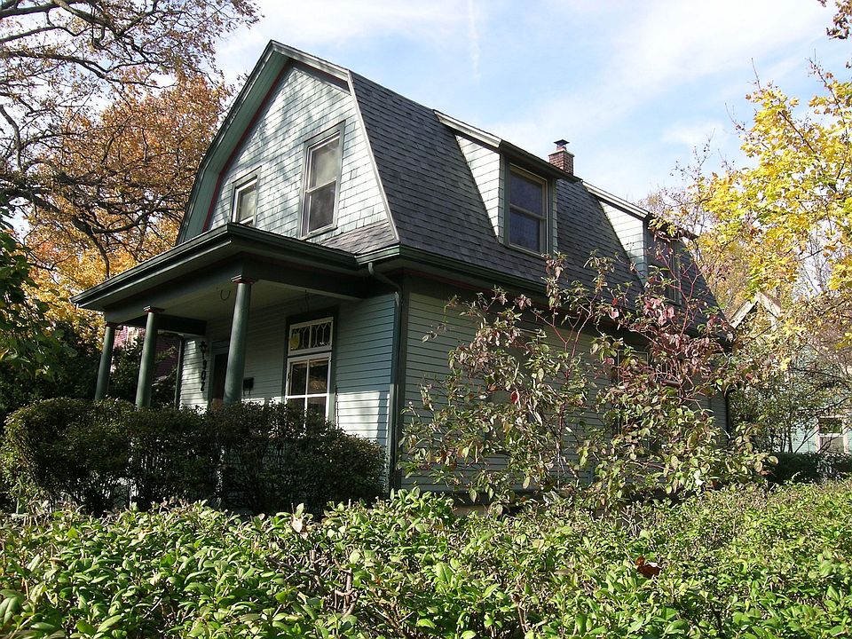 corner lot--view from corner