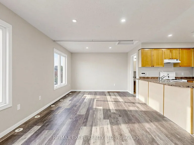 11 Peony St — Photo 14