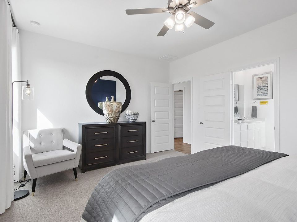 1st image of 3012 Plumbago Dr