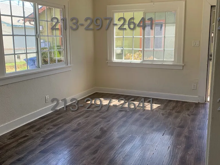 3977 S Harvard Blvd — Photo 2