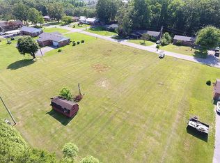 208&210 Moss Dr, McMinnville, TN 37110