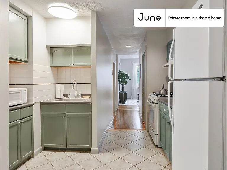 48 Brighton Ave #B — Photo 8
