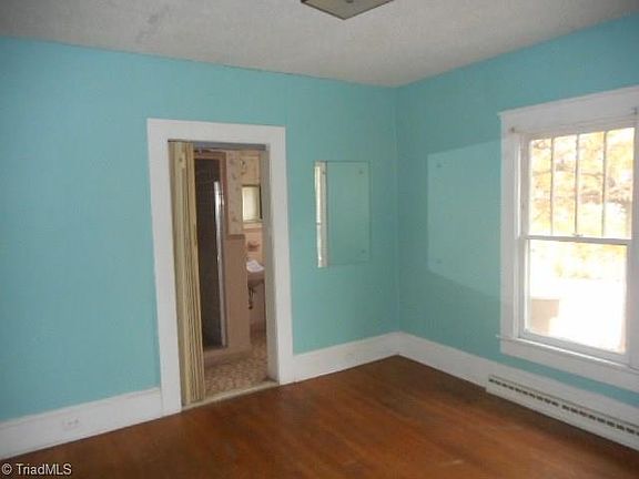 5th image of 2716 E Bessemer Ave