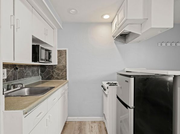 2150 Victorian Ave #23