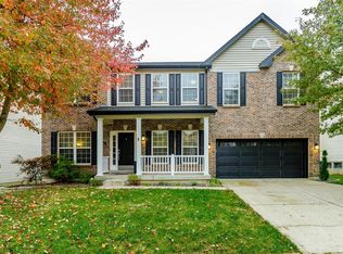 832 Jb Hunt Ct, Ballwin, MO 63021