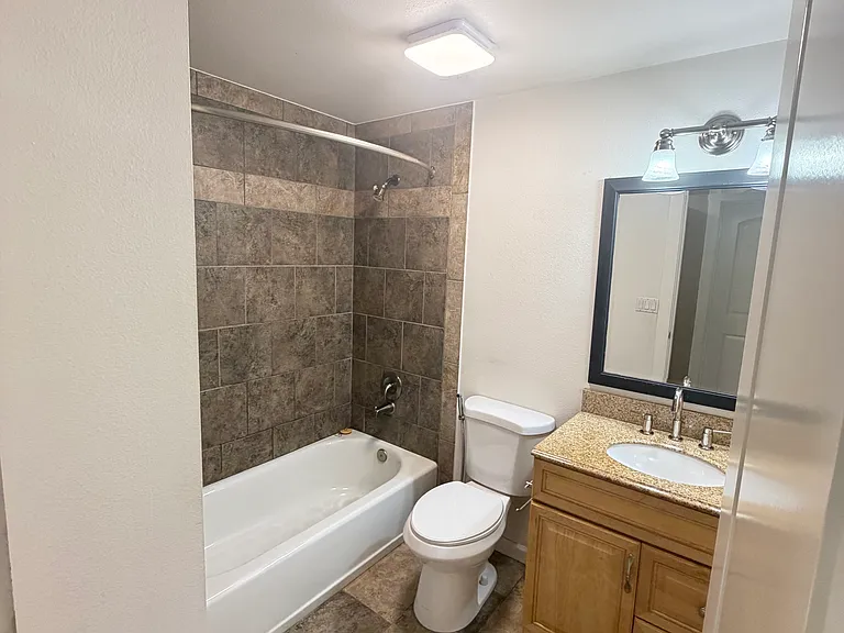 14715 SE 24th St — Photo 5