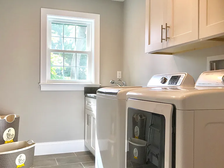 301 Linden St — Photo 17