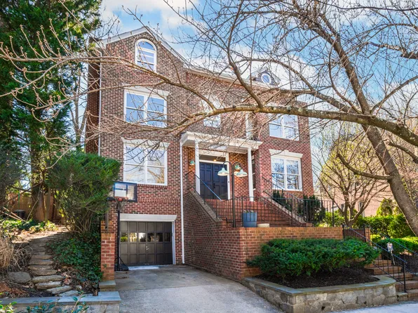 4638 Kenmore Dr NW, Washington, DC 20007