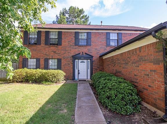 2nd image of 1421 Mimosa Ct