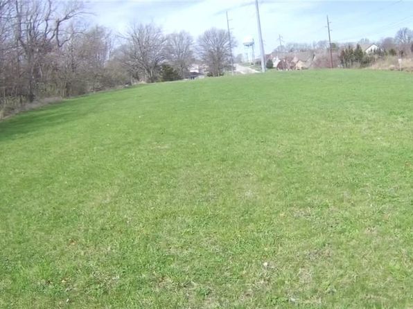 814 Belton Ave, Belton, MO 64012
