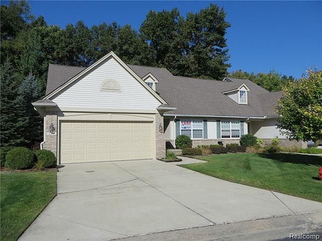1st image of 242 Four Seasons Dr #1