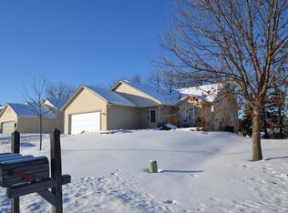 7136 Jonathan Ave S, Cottage Grove, MN 55016