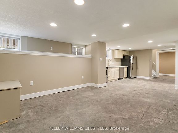 5th image of 79 Beaconsfield Ave #3