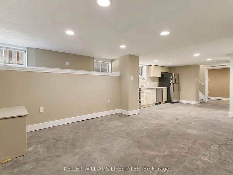 79 Beaconsfield Ave #3 — Photo 5
