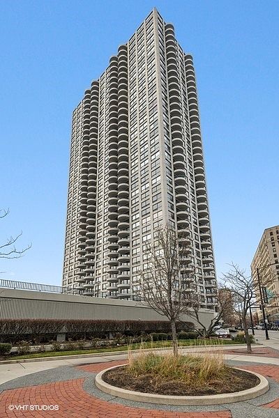 1st image of 2020 N Lincoln Park W APT 6C