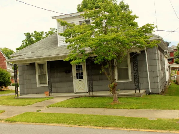1109 Harrison St, Princeton, WV 24740