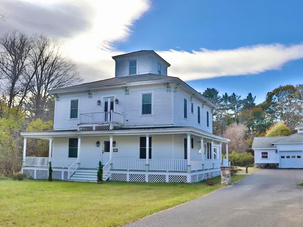 216 Water St, Elizabethtown, NY 12932