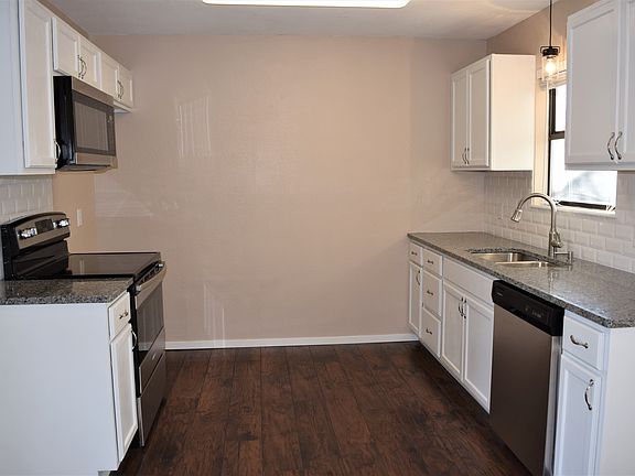 4th image of 3950 Georgetown Dr
