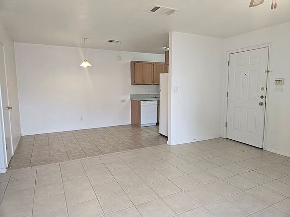 5th image of 1915 Alex Ave APT B