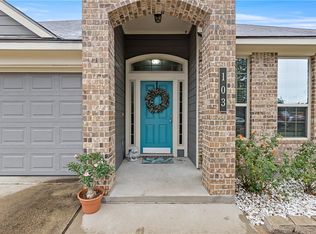 103 Wild Flower Ct, Navasota, TX 77868