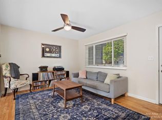 3124 Williamsburg Rd, Ann Arbor, MI 48108