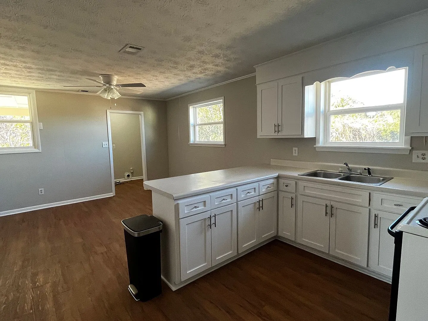 429 Old Anderson Road - Remodeled - Convenient Location — Photo 3