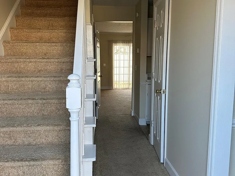 1264 Westridge Ct #A — Photo 2