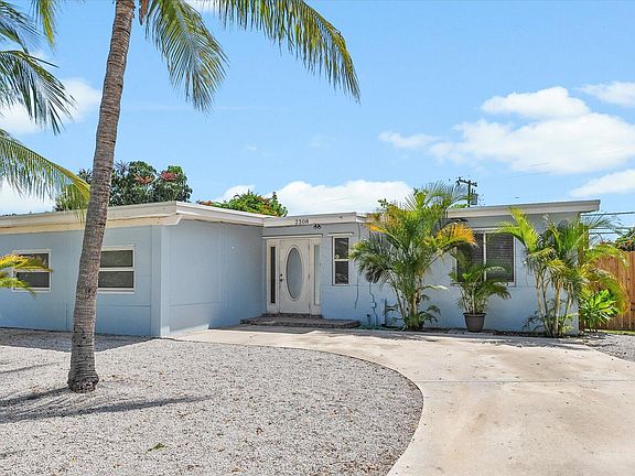 3rd image of 2308 Lynn Drive