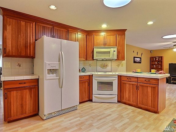 3rd image of 11804 137th Avenue Ct NW