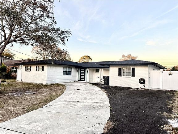 2nd image of 4911 SHETLAND AVENUE