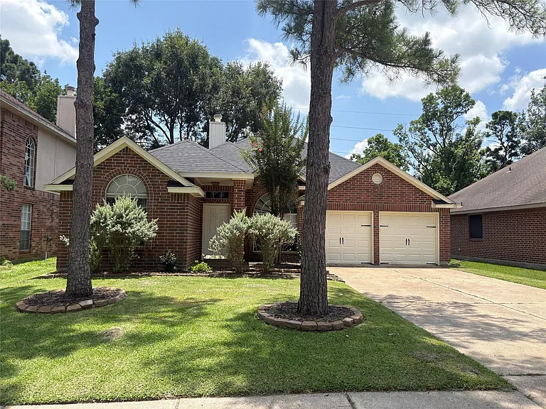 14815 Carolina Falls Ln — Photo 1