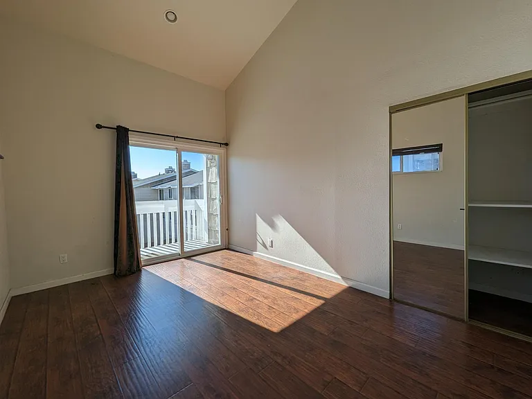 4058 Mahaila Ave #F — Photo 31