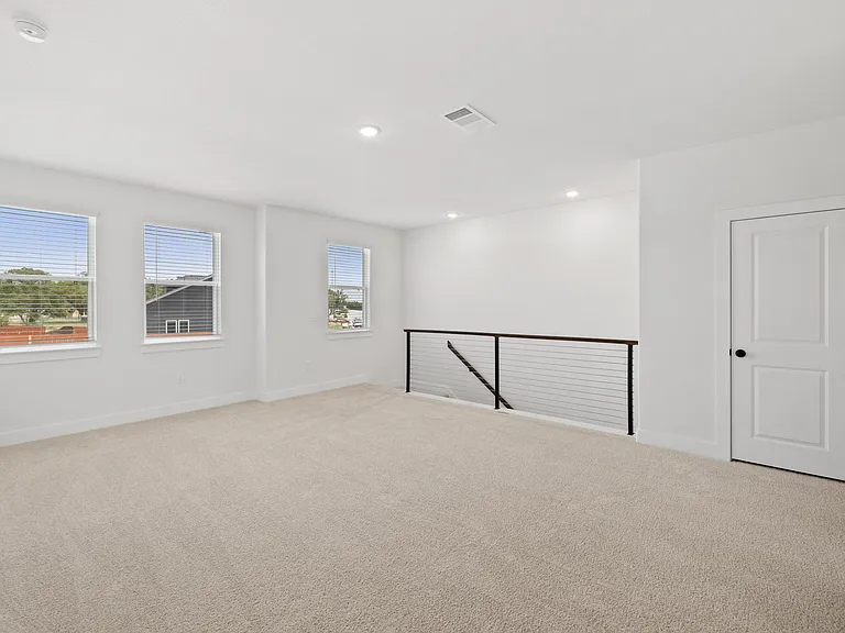 1608 Kit Cir — Photo 26