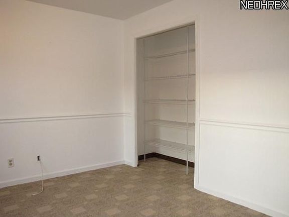 4th image of 105 Gaslight Ln #105F