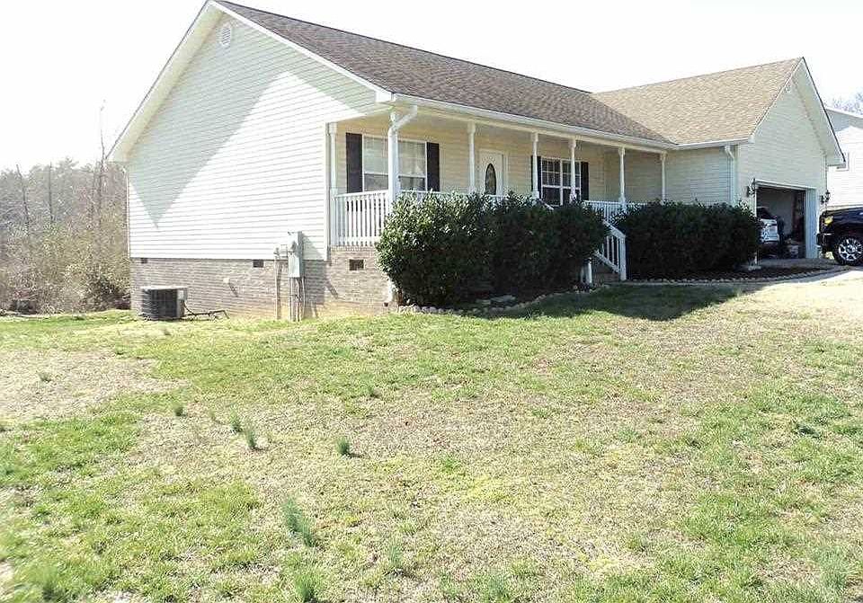 1st image of 361 Farmingdale Pl SE