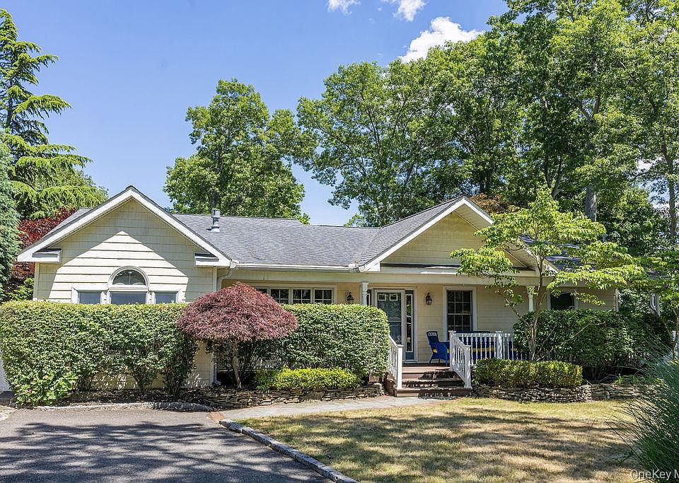 1st image of 229 Alexander Avenue