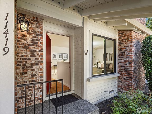 2nd image of 11419 105 Place NE #H28