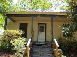 210 Mill St SW, Wagener, SC 29164