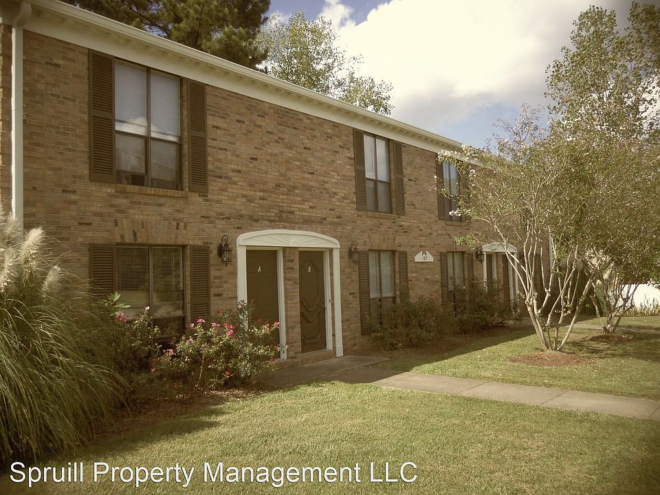 1st image of 127 Helen Cir #A