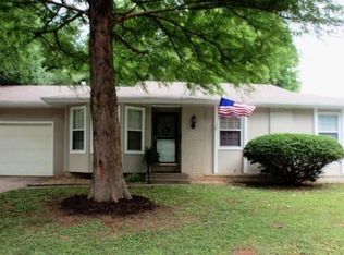 1703 W Broadmoor St, Springfield, MO 65807