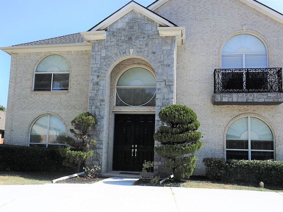 1st image of 1325 Greenway Park Dr