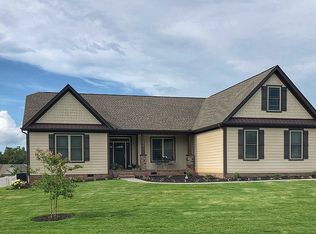 156 Providence Point Ln, Wellford, SC 29385
