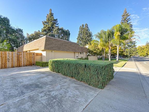 3rd image of 6850 Arabella Way