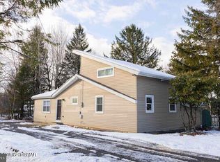 37 Highridge Rd, Albrightsville, PA 18210