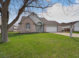10514 Cherry Creek Rd, Fort Wayne, IN 46818
