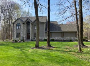 687 Summerhill Dr, Chillicothe, OH 45601