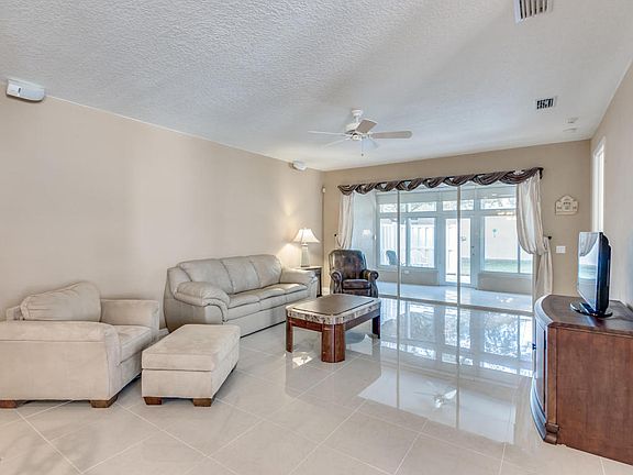 5th image of 1431 Royal Fern Dr